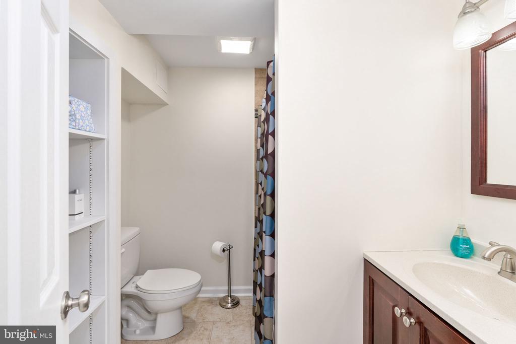 6811 LAKELAND WAY, FREDERICKSBURG, Virginia 22407, 5 Bedrooms Bedrooms, ,3 BathroomsBathrooms,Residential,6811 LAKELAND WAY,VASP2036974 MLS # VASP2036974