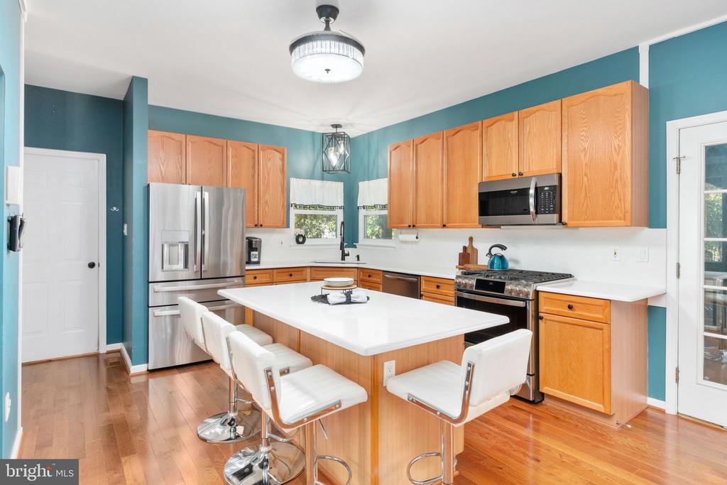 6811 LAKELAND WAY, FREDERICKSBURG, Virginia 22407, 5 Bedrooms Bedrooms, ,3 BathroomsBathrooms,Residential,6811 LAKELAND WAY,VASP2036974 MLS # VASP2036974