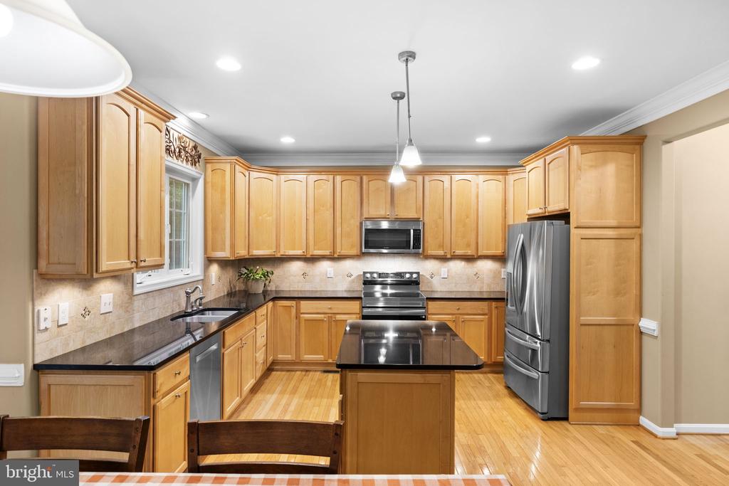 10704 WHISPERING WAY, FREDERICKSBURG, Virginia 22407, 5 Bedrooms Bedrooms, ,3 BathroomsBathrooms,Residential,10704 WHISPERING WAY,VASP2036976 MLS # VASP2036976