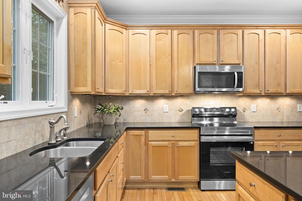 10704 WHISPERING WAY, FREDERICKSBURG, Virginia 22407, 5 Bedrooms Bedrooms, ,3 BathroomsBathrooms,Residential,10704 WHISPERING WAY,VASP2036976 MLS # VASP2036976