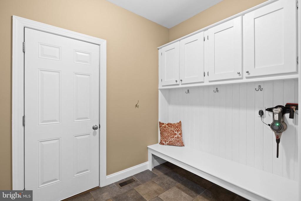 10704 WHISPERING WAY, FREDERICKSBURG, Virginia 22407, 5 Bedrooms Bedrooms, ,3 BathroomsBathrooms,Residential,10704 WHISPERING WAY,VASP2036976 MLS # VASP2036976