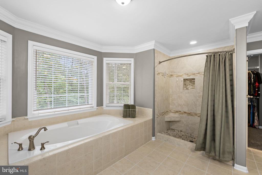 10704 WHISPERING WAY, FREDERICKSBURG, Virginia 22407, 5 Bedrooms Bedrooms, ,3 BathroomsBathrooms,Residential,10704 WHISPERING WAY,VASP2036976 MLS # VASP2036976