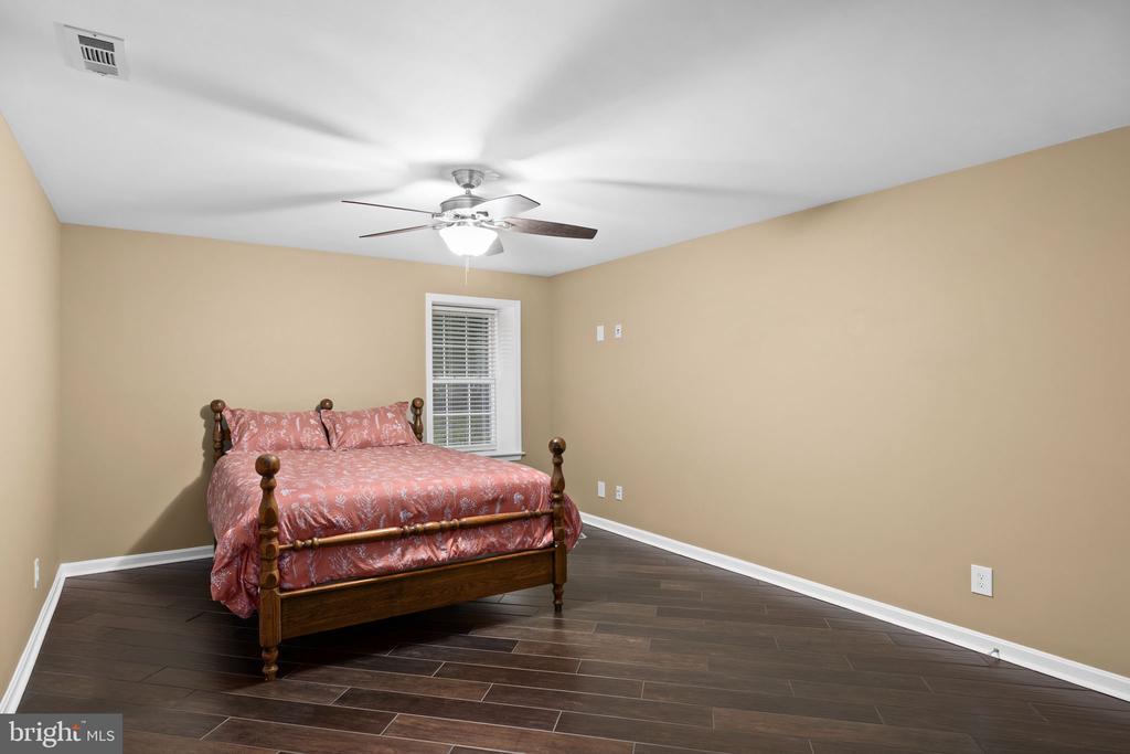 10704 WHISPERING WAY, FREDERICKSBURG, Virginia 22407, 5 Bedrooms Bedrooms, ,3 BathroomsBathrooms,Residential,10704 WHISPERING WAY,VASP2036976 MLS # VASP2036976