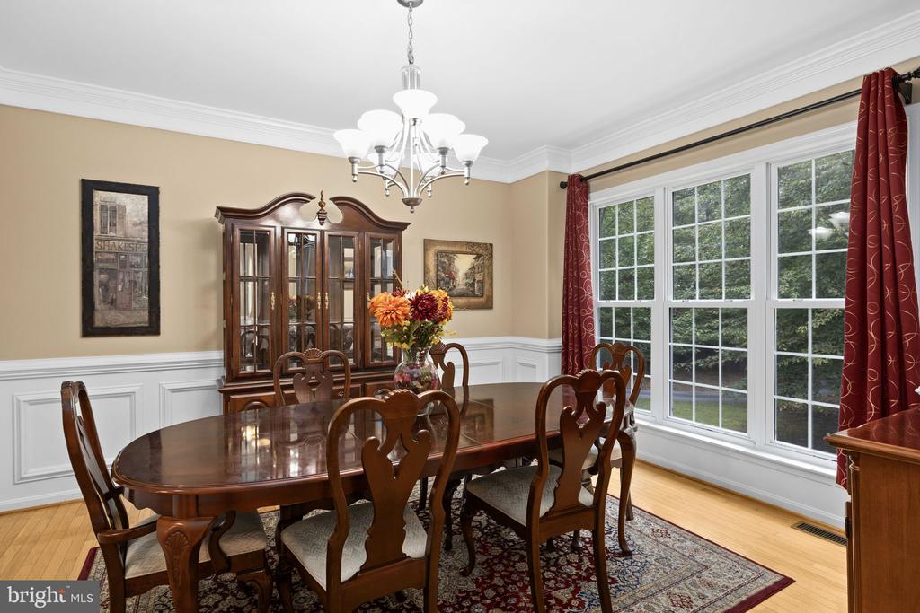 10704 WHISPERING WAY, FREDERICKSBURG, Virginia 22407, 5 Bedrooms Bedrooms, ,3 BathroomsBathrooms,Residential,10704 WHISPERING WAY,VASP2036976 MLS # VASP2036976