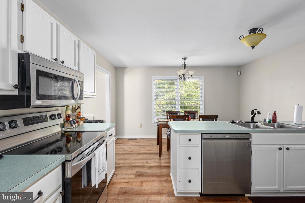 6505 ROYAL OAKS DR, FREDERICKSBURG, Virginia 22407, 3 Bedrooms Bedrooms, ,2 BathroomsBathrooms,Residential,6505 ROYAL OAKS DR,VASP2036972 MLS # VASP2036972