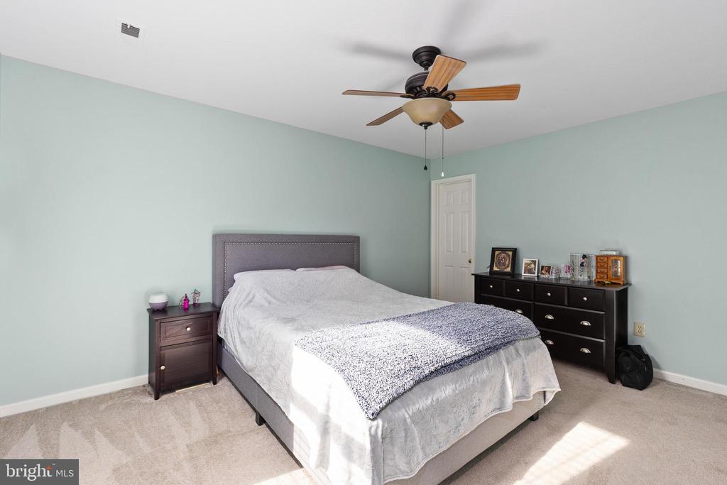 6505 ROYAL OAKS DR, FREDERICKSBURG, Virginia 22407, 3 Bedrooms Bedrooms, ,2 BathroomsBathrooms,Residential,6505 ROYAL OAKS DR,VASP2036972 MLS # VASP2036972