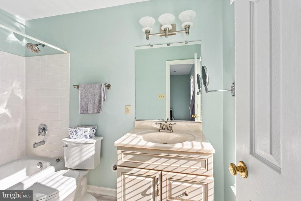 6505 ROYAL OAKS DR, FREDERICKSBURG, Virginia 22407, 3 Bedrooms Bedrooms, ,2 BathroomsBathrooms,Residential,6505 ROYAL OAKS DR,VASP2036972 MLS # VASP2036972