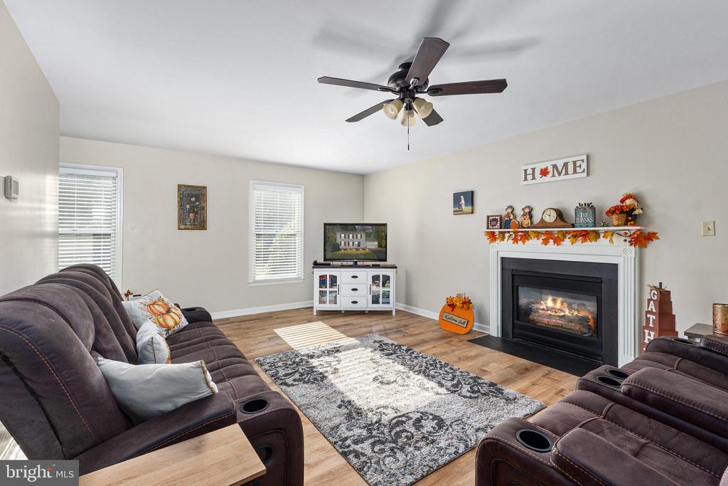 6505 ROYAL OAKS DR, FREDERICKSBURG, Virginia 22407, 3 Bedrooms Bedrooms, ,2 BathroomsBathrooms,Residential,6505 ROYAL OAKS DR,VASP2036972 MLS # VASP2036972