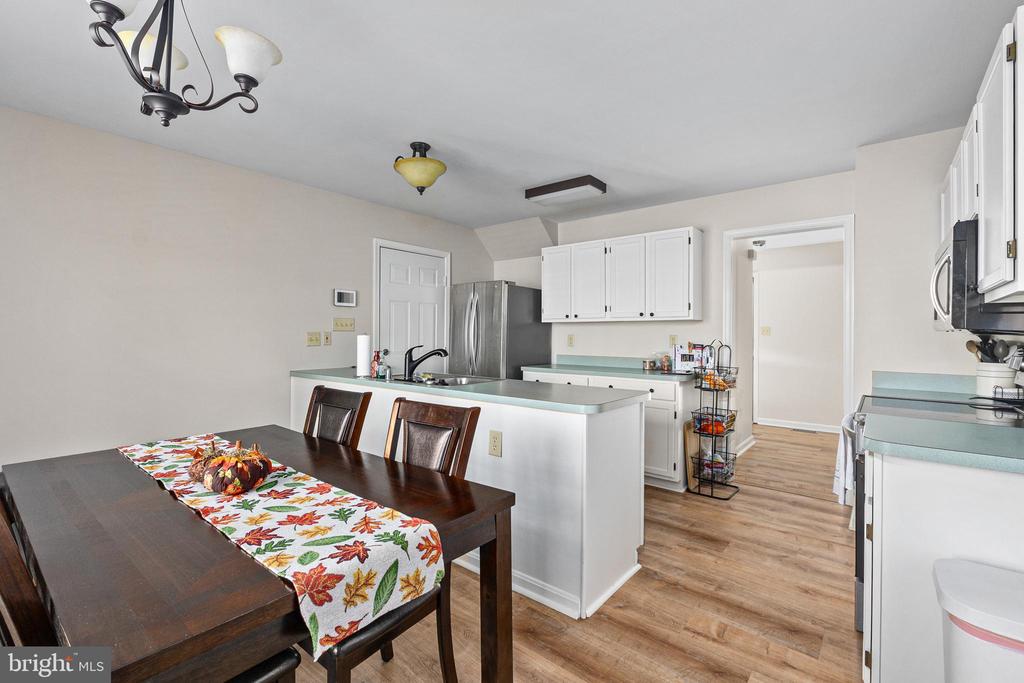 6505 ROYAL OAKS DR, FREDERICKSBURG, Virginia 22407, 3 Bedrooms Bedrooms, ,2 BathroomsBathrooms,Residential,6505 ROYAL OAKS DR,VASP2036972 MLS # VASP2036972