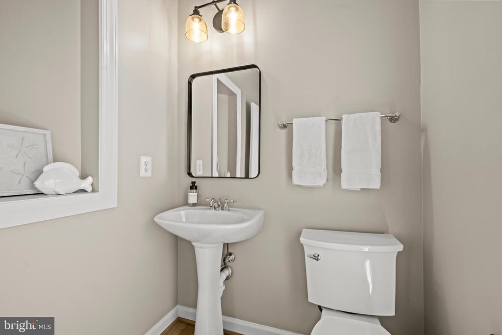 6288 REDWINGED BLACKBIRD DR, WARRENTON, Virginia, 5 Bedrooms Bedrooms, ,3 BathroomsBathrooms,Residential,6288 REDWINGED BLACKBIRD DR,VAFQ2019438 MLS # VAFQ2019438