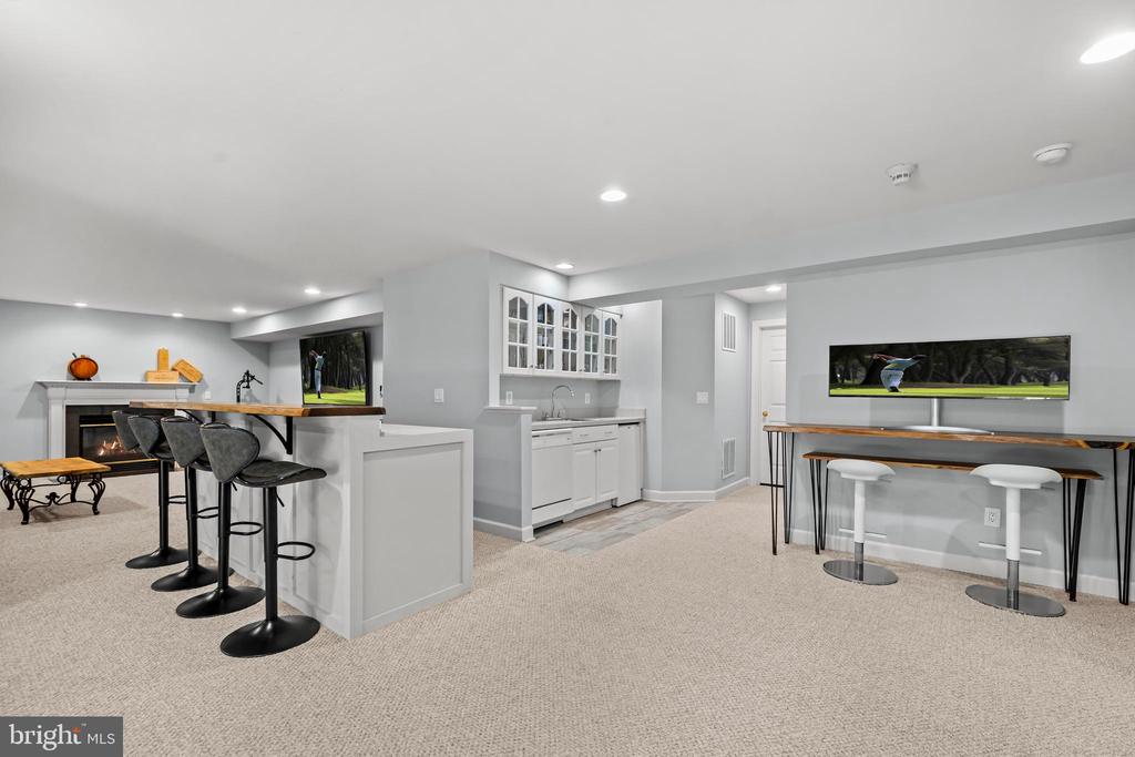 6288 REDWINGED BLACKBIRD DR, WARRENTON, Virginia, 5 Bedrooms Bedrooms, ,3 BathroomsBathrooms,Residential,6288 REDWINGED BLACKBIRD DR,VAFQ2019438 MLS # VAFQ2019438