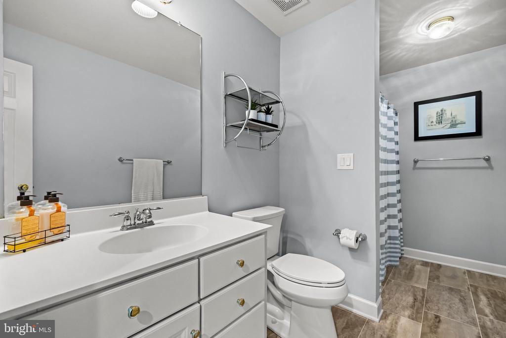 6288 REDWINGED BLACKBIRD DR, WARRENTON, Virginia, 5 Bedrooms Bedrooms, ,3 BathroomsBathrooms,Residential,6288 REDWINGED BLACKBIRD DR,VAFQ2019438 MLS # VAFQ2019438