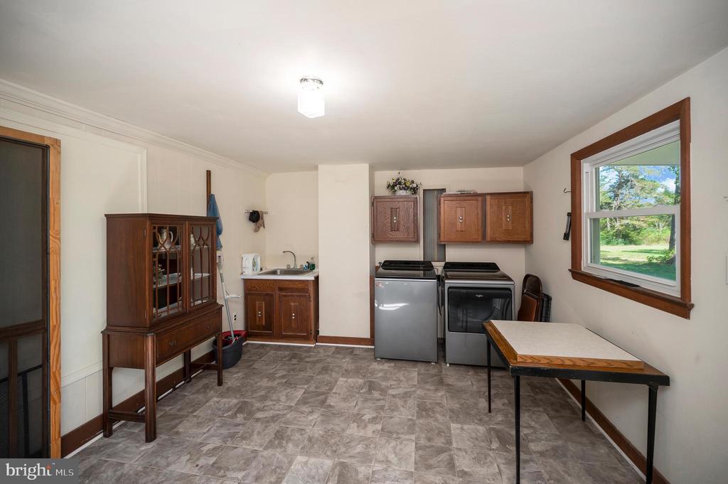 31934 INDIANTOWN RD, LOCUST GROVE, Virginia 22508, 3 Bedrooms Bedrooms, ,2 BathroomsBathrooms,Residential,31934 INDIANTOWN RD,VAOR2012576 MLS # VAOR2012576