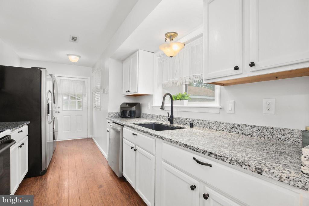 10304 BAYBERRY LN, SPOTSYLVANIA, Virginia 22553, 3 Bedrooms Bedrooms, ,2 BathroomsBathrooms,Residential,10304 BAYBERRY LN,VASP2037046 MLS # VASP2037046