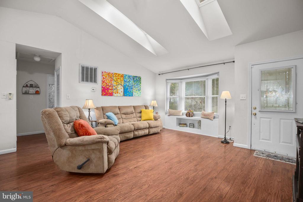 10304 BAYBERRY LN, SPOTSYLVANIA, Virginia 22553, 3 Bedrooms Bedrooms, ,2 BathroomsBathrooms,Residential,10304 BAYBERRY LN,VASP2037046 MLS # VASP2037046