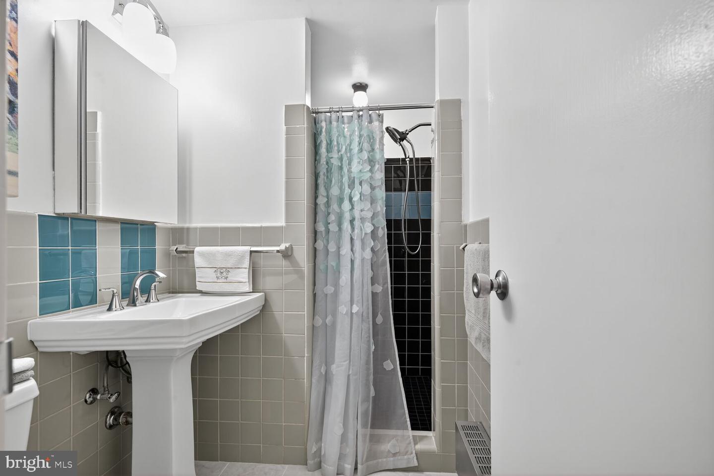 3900 WATSON PL NW #B-1G, WASHINGTON, District Of Columbia 20016, 1 Bedroom Bedrooms, ,1 BathroomBathrooms,Residential,For sale,3900 WATSON PL NW #B-1G,DCDC2226448 MLS # DCDC2226448
