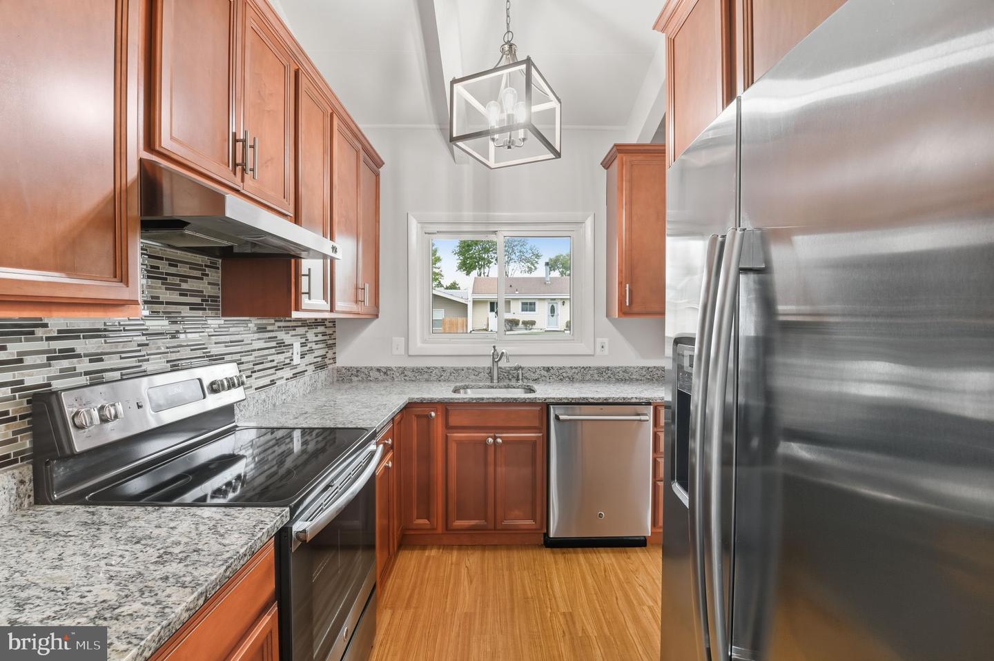 6018 REGENTS PARK RD, CENTREVILLE, Virginia 20120, 2 Bedrooms Bedrooms, ,1 BathroomBathrooms,Residential,For sale,6018 REGENTS PARK RD,VAFX2274098 MLS # VAFX2274098