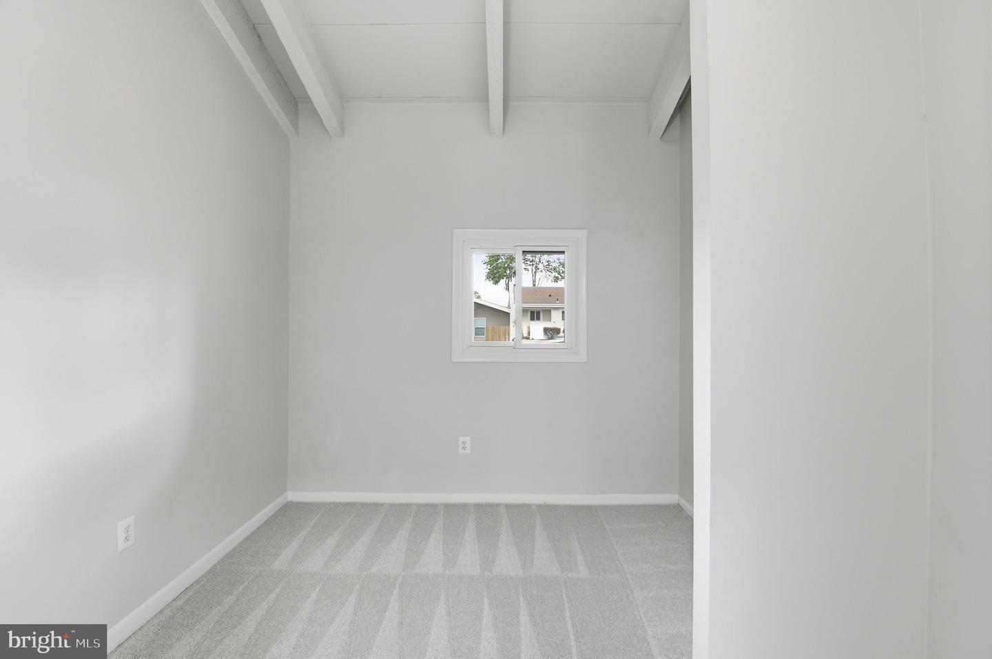 6018 REGENTS PARK RD, CENTREVILLE, Virginia 20120, 2 Bedrooms Bedrooms, ,1 BathroomBathrooms,Residential,For sale,6018 REGENTS PARK RD,VAFX2274098 MLS # VAFX2274098