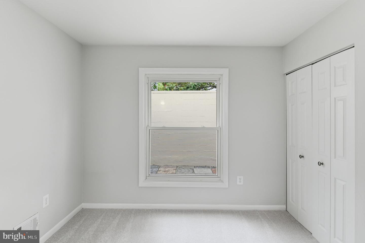 6018 REGENTS PARK RD, CENTREVILLE, Virginia 20120, 2 Bedrooms Bedrooms, ,1 BathroomBathrooms,Residential,For sale,6018 REGENTS PARK RD,VAFX2274098 MLS # VAFX2274098