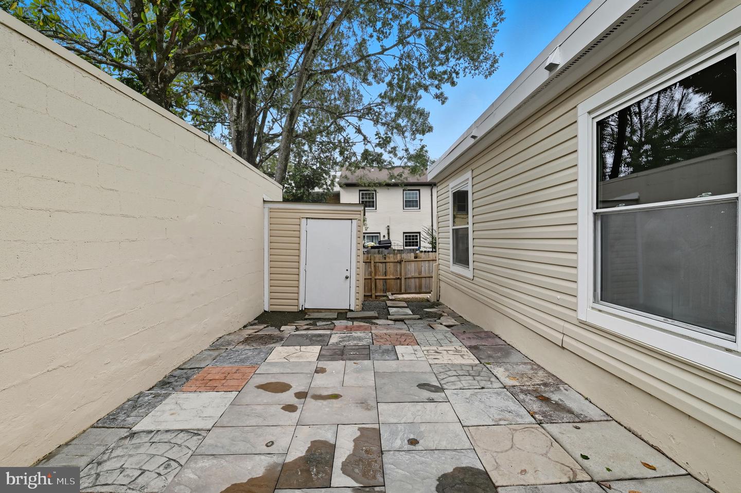 6018 REGENTS PARK RD, CENTREVILLE, Virginia 20120, 2 Bedrooms Bedrooms, ,1 BathroomBathrooms,Residential,For sale,6018 REGENTS PARK RD,VAFX2274098 MLS # VAFX2274098