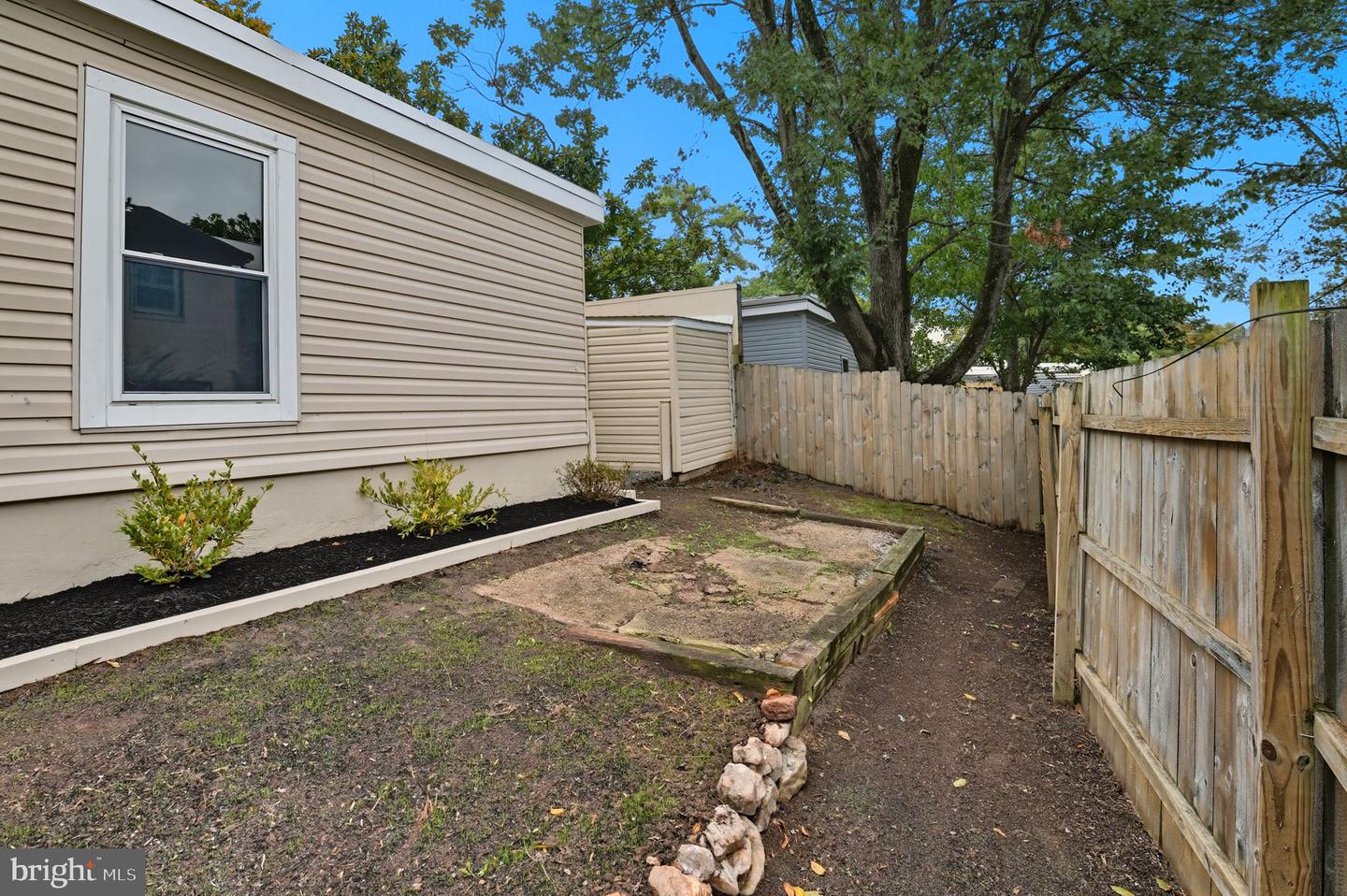 6018 REGENTS PARK RD, CENTREVILLE, Virginia 20120, 2 Bedrooms Bedrooms, ,1 BathroomBathrooms,Residential,For sale,6018 REGENTS PARK RD,VAFX2274098 MLS # VAFX2274098