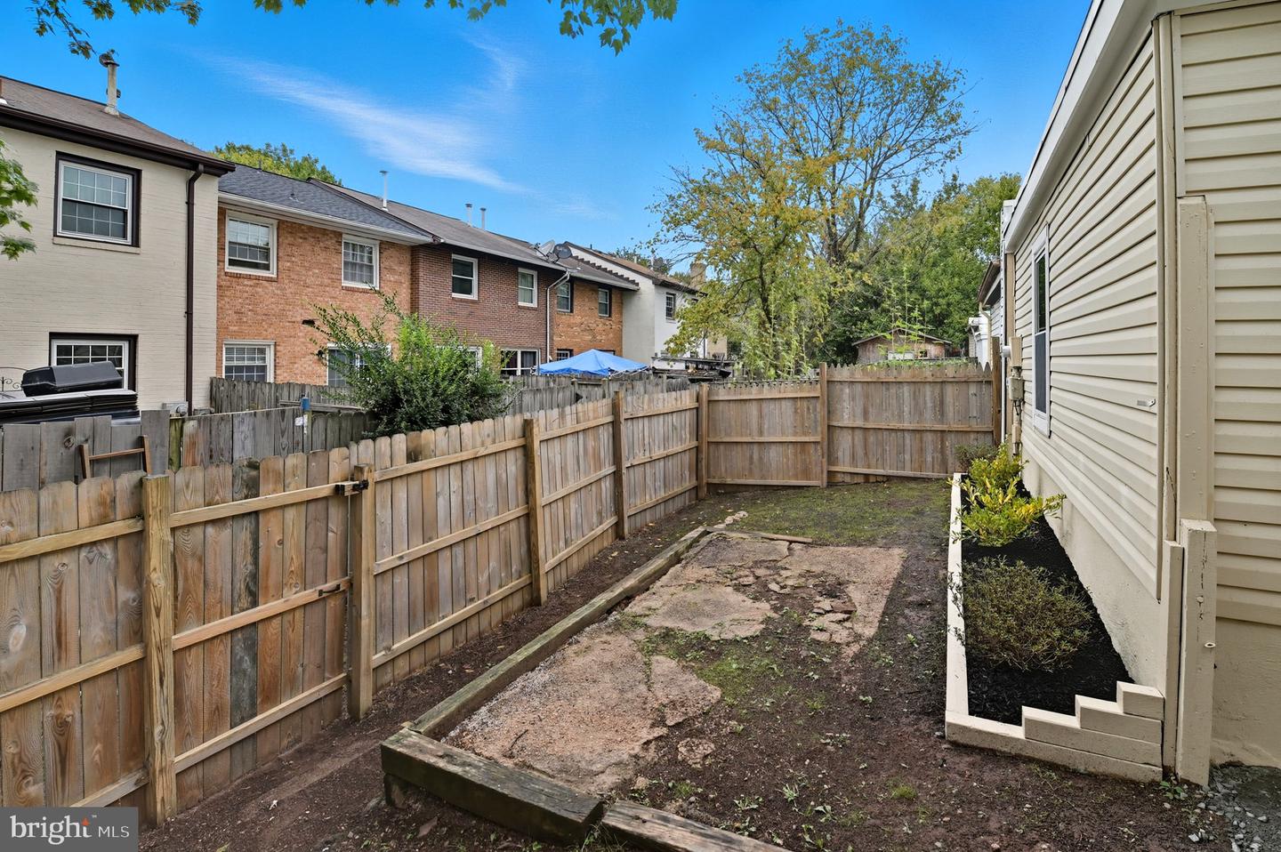 6018 REGENTS PARK RD, CENTREVILLE, Virginia 20120, 2 Bedrooms Bedrooms, ,1 BathroomBathrooms,Residential,For sale,6018 REGENTS PARK RD,VAFX2274098 MLS # VAFX2274098