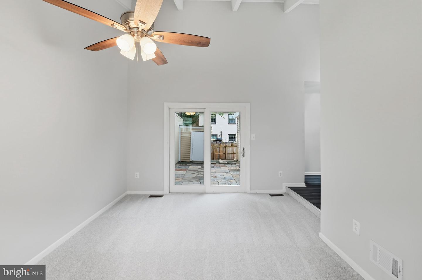 6018 REGENTS PARK RD, CENTREVILLE, Virginia 20120, 2 Bedrooms Bedrooms, ,1 BathroomBathrooms,Residential,For sale,6018 REGENTS PARK RD,VAFX2274098 MLS # VAFX2274098