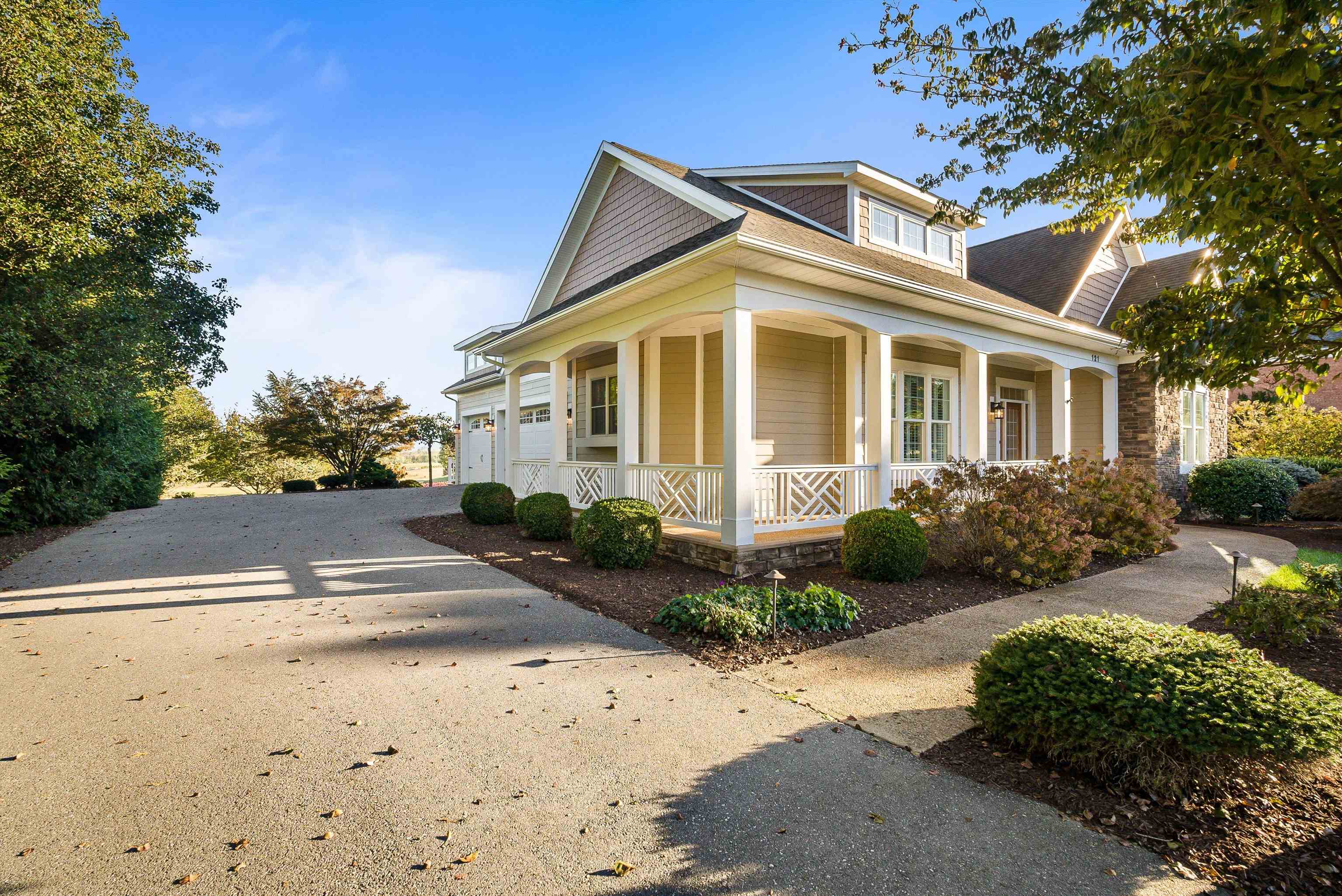 121 CLAREMONT AVE, ROCKINGHAM, Virginia 22801, 4 Bedrooms Bedrooms, ,3 BathroomsBathrooms,Residential,121 CLAREMONT AVE,670183 MLS # 670183