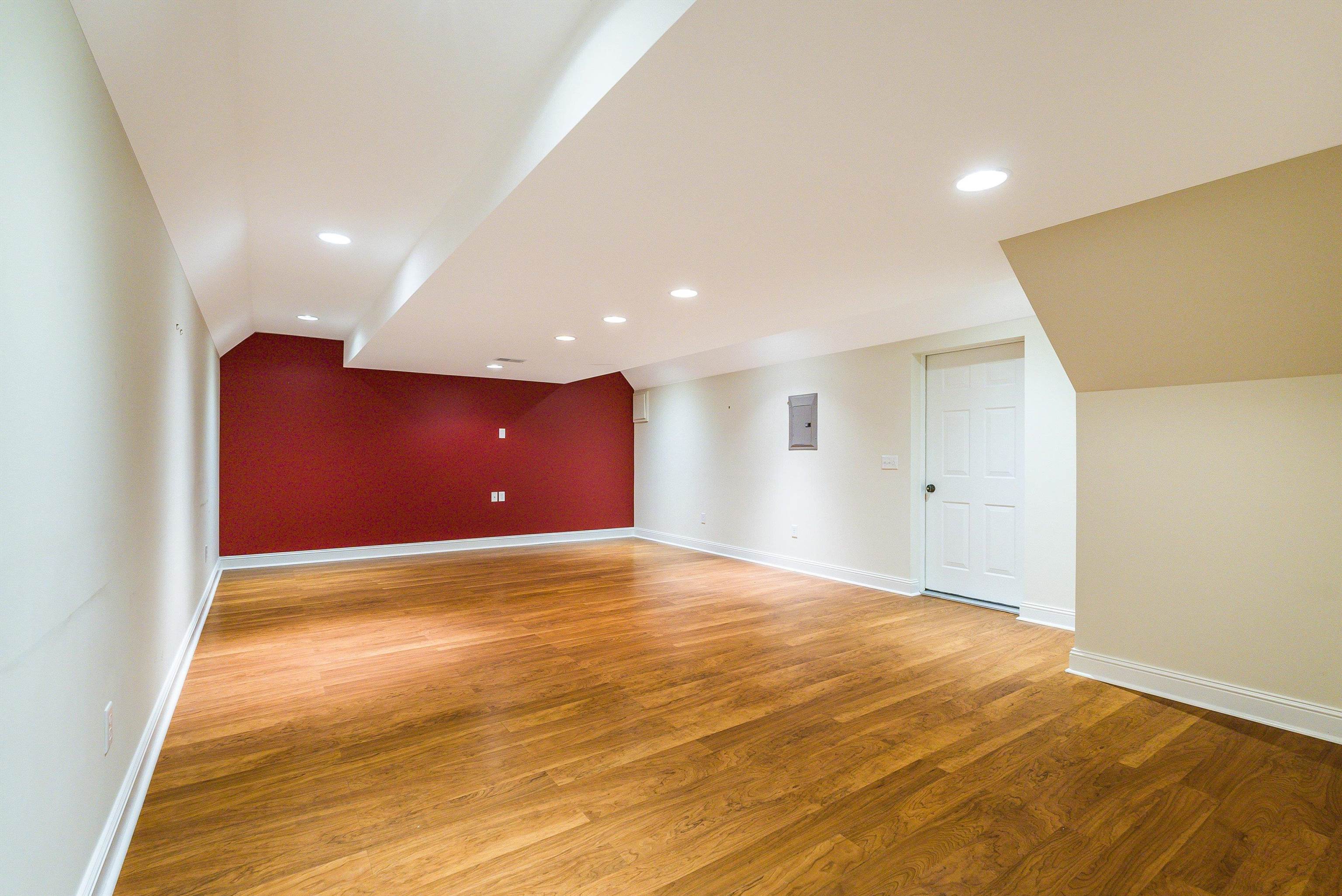 121 CLAREMONT AVE, ROCKINGHAM, Virginia 22801, 4 Bedrooms Bedrooms, ,3 BathroomsBathrooms,Residential,121 CLAREMONT AVE,670183 MLS # 670183