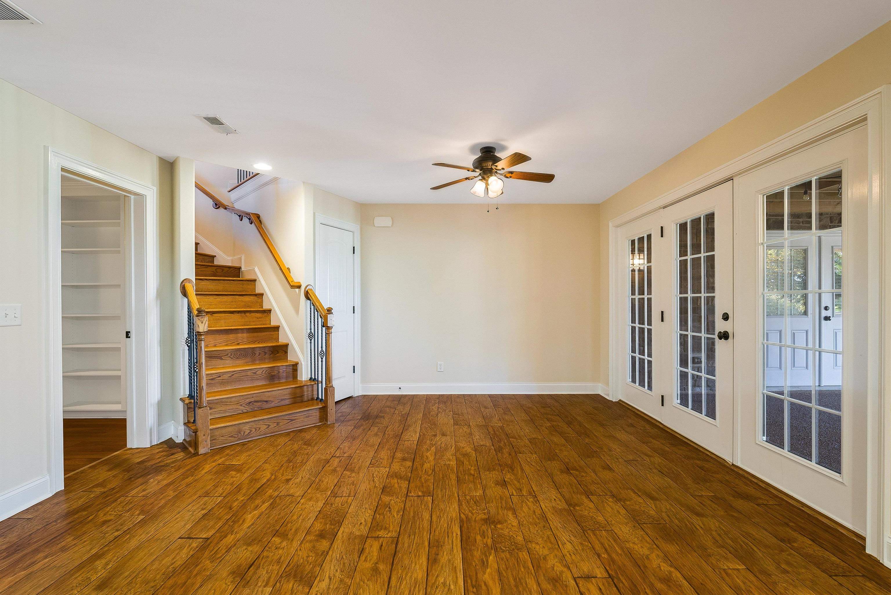 121 CLAREMONT AVE, ROCKINGHAM, Virginia 22801, 4 Bedrooms Bedrooms, ,3 BathroomsBathrooms,Residential,121 CLAREMONT AVE,670183 MLS # 670183