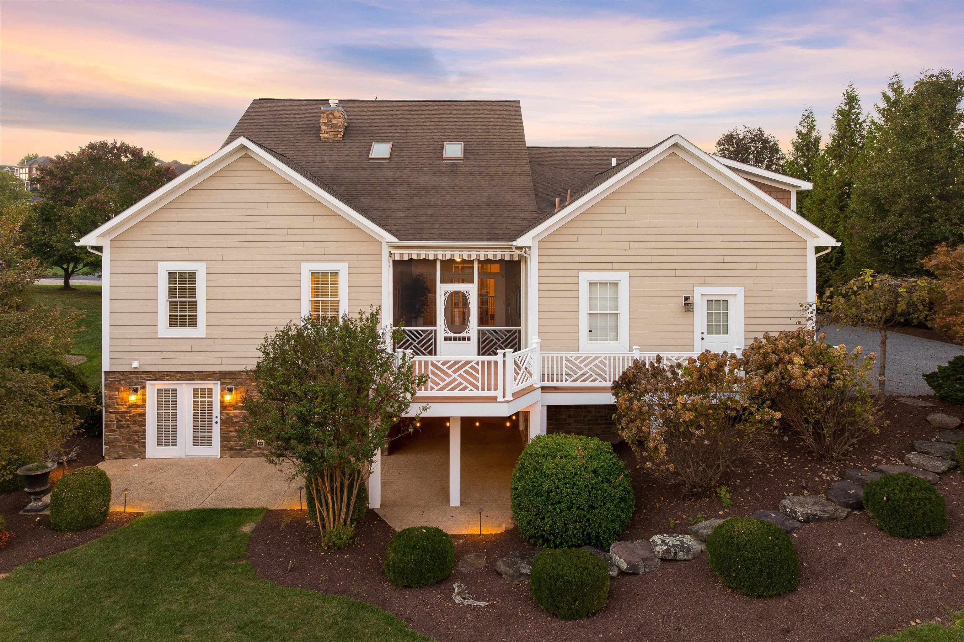 121 CLAREMONT AVE, ROCKINGHAM, Virginia 22801, 4 Bedrooms Bedrooms, ,3 BathroomsBathrooms,Residential,121 CLAREMONT AVE,670183 MLS # 670183