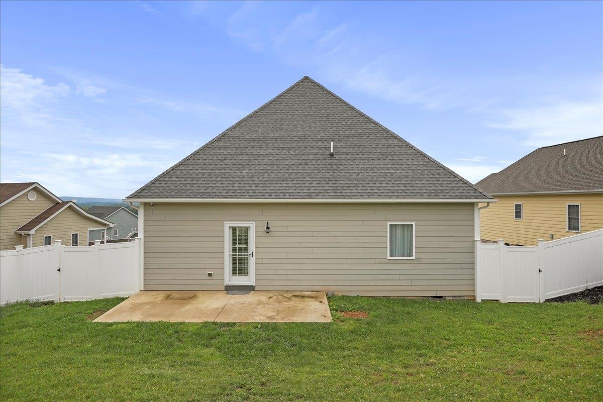 115 BEAUREGARD DR, STAUNTON, Virginia 24401, 3 Bedrooms Bedrooms, ,2 BathroomsBathrooms,Residential,115 BEAUREGARD DR,670186 MLS # 670186