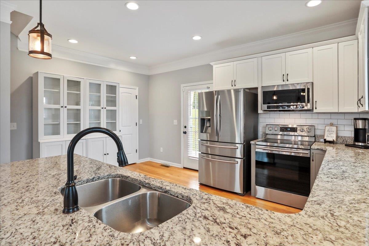 115 BEAUREGARD DR, STAUNTON, Virginia 24401, 3 Bedrooms Bedrooms, ,2 BathroomsBathrooms,Residential,115 BEAUREGARD DR,670186 MLS # 670186