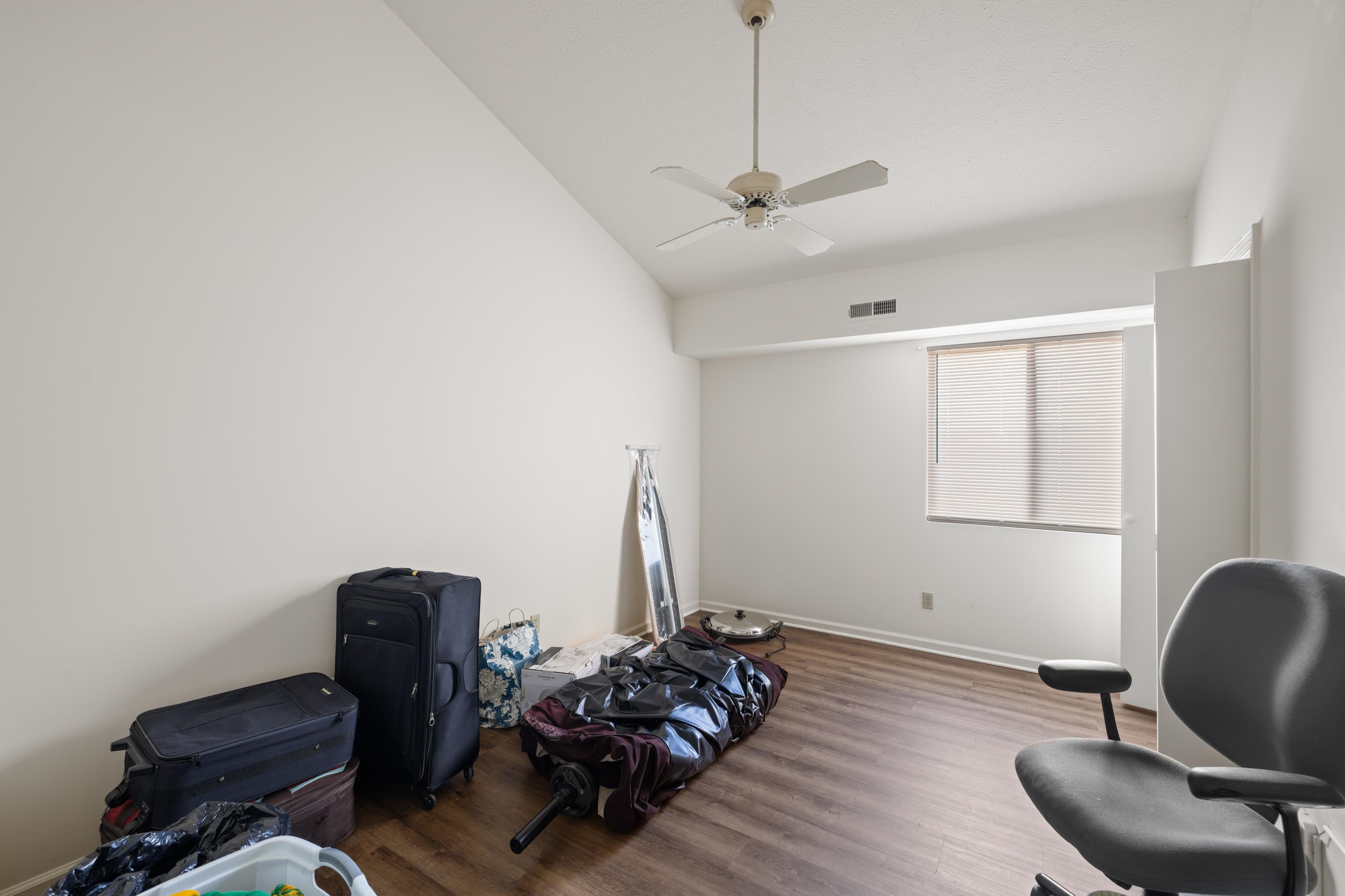 1116 BLUE RIDGE DR, HARRISONBURG, Virginia 22802, 3 Bedrooms Bedrooms, ,2 BathroomsBathrooms,Residential,1116 BLUE RIDGE DR,670187 MLS # 670187