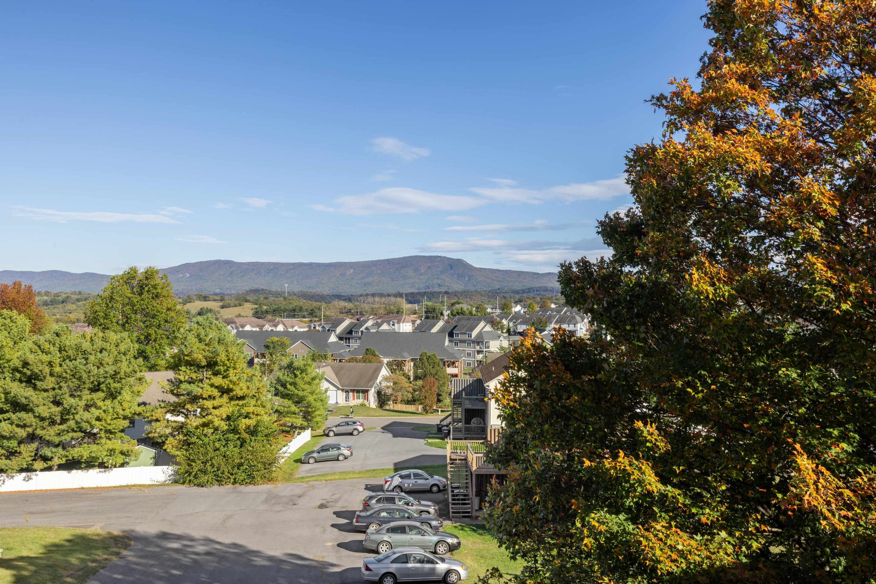 1116 BLUE RIDGE DR, HARRISONBURG, Virginia 22802, 3 Bedrooms Bedrooms, ,2 BathroomsBathrooms,Residential,1116 BLUE RIDGE DR,670187 MLS # 670187