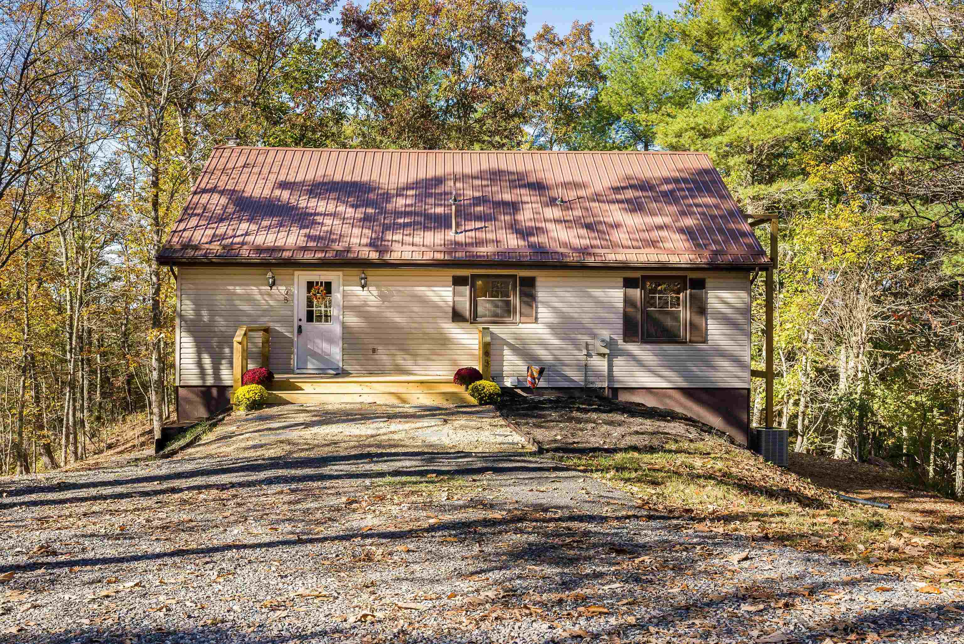 65 MOUNTAIN DEER RUN, WEST AUGUSTA, Virginia 24485, 3 Bedrooms Bedrooms, ,2 BathroomsBathrooms,Residential,65 MOUNTAIN DEER RUN,670188 MLS # 670188