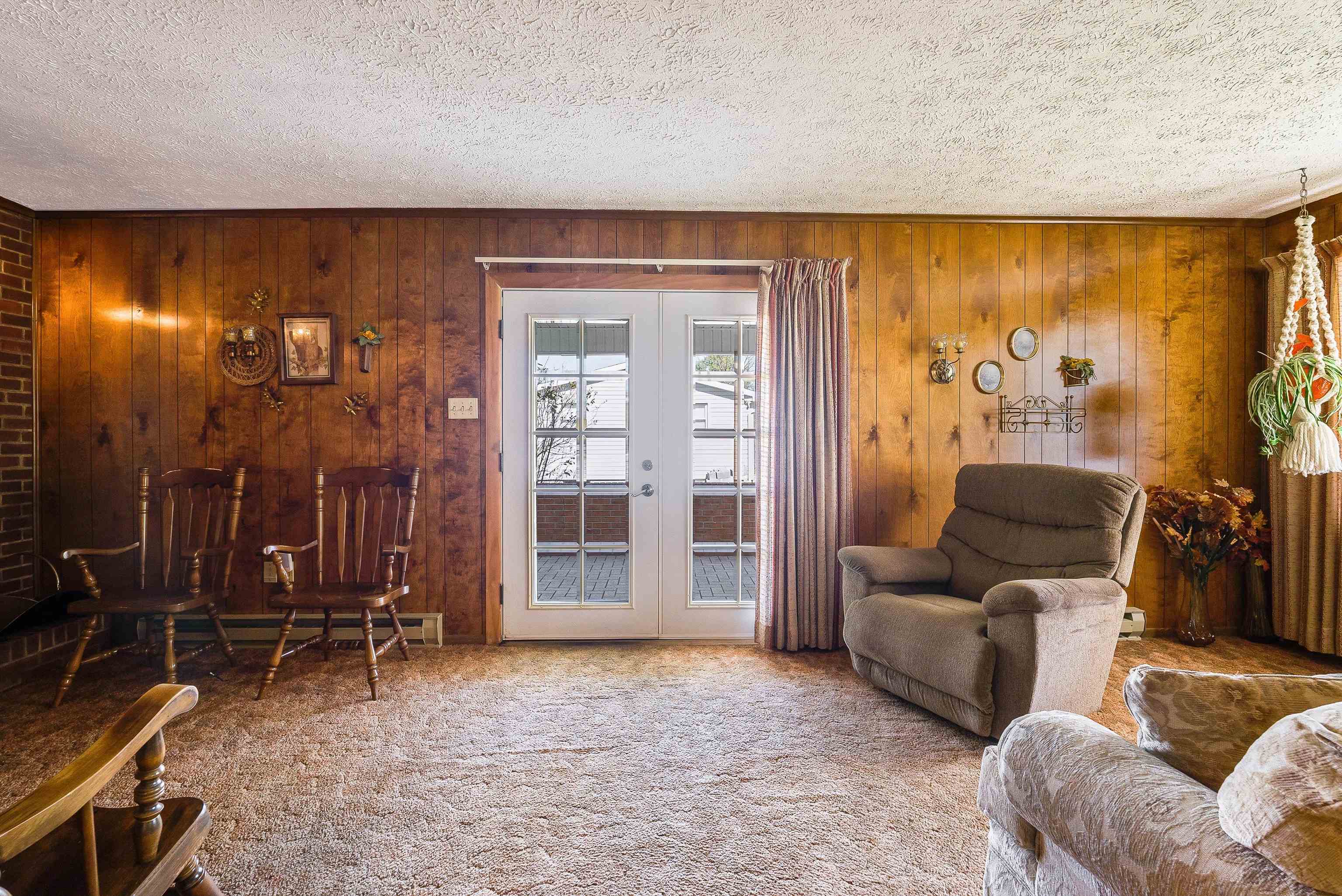 3430 OAK RIDGE RD, MOUNT CRAWFORD, Virginia 22841, 3 Bedrooms Bedrooms, ,1 BathroomBathrooms,Residential,3430 OAK RIDGE RD,670189 MLS # 670189
