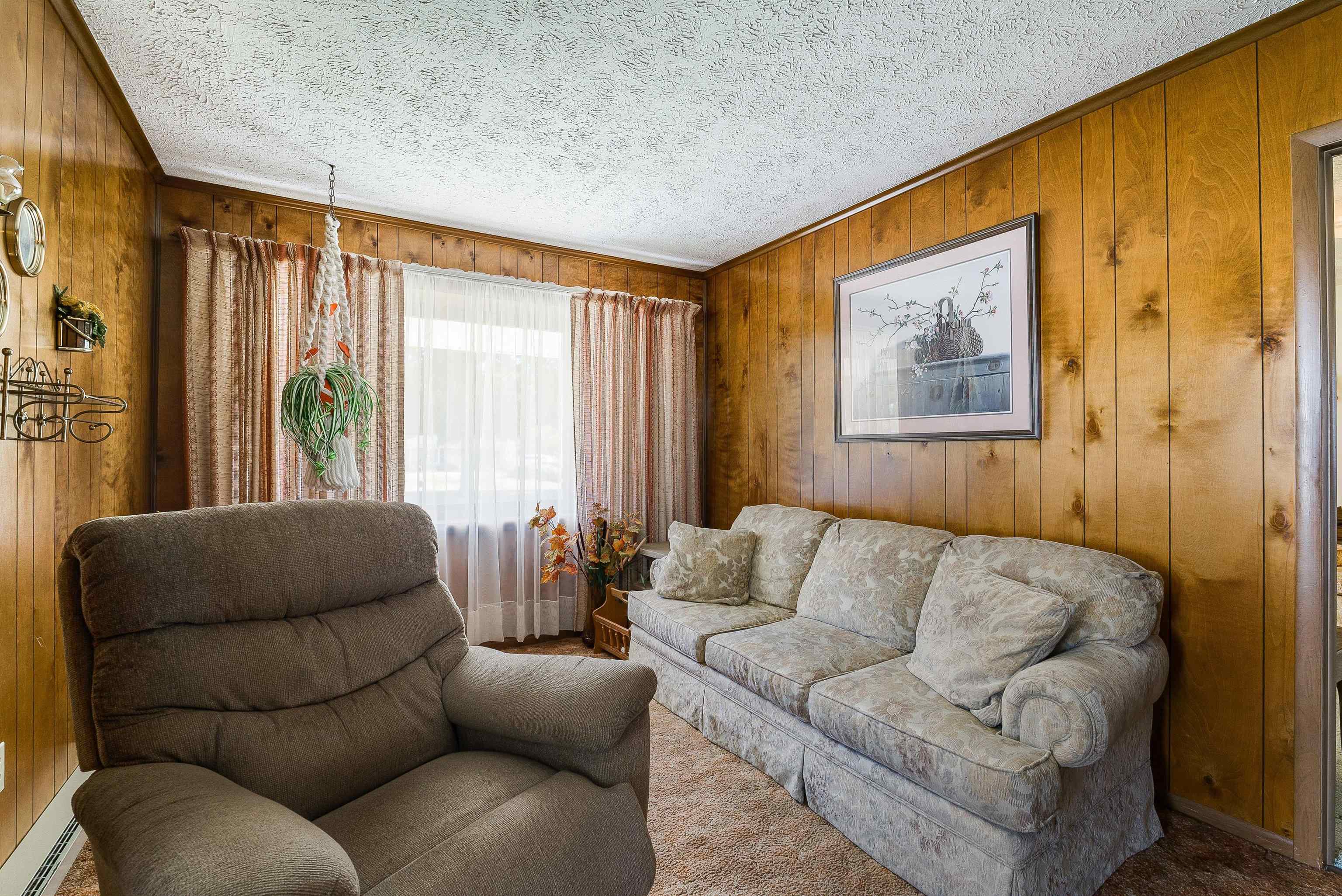 3430 OAK RIDGE RD, MOUNT CRAWFORD, Virginia 22841, 3 Bedrooms Bedrooms, ,1 BathroomBathrooms,Residential,3430 OAK RIDGE RD,670189 MLS # 670189