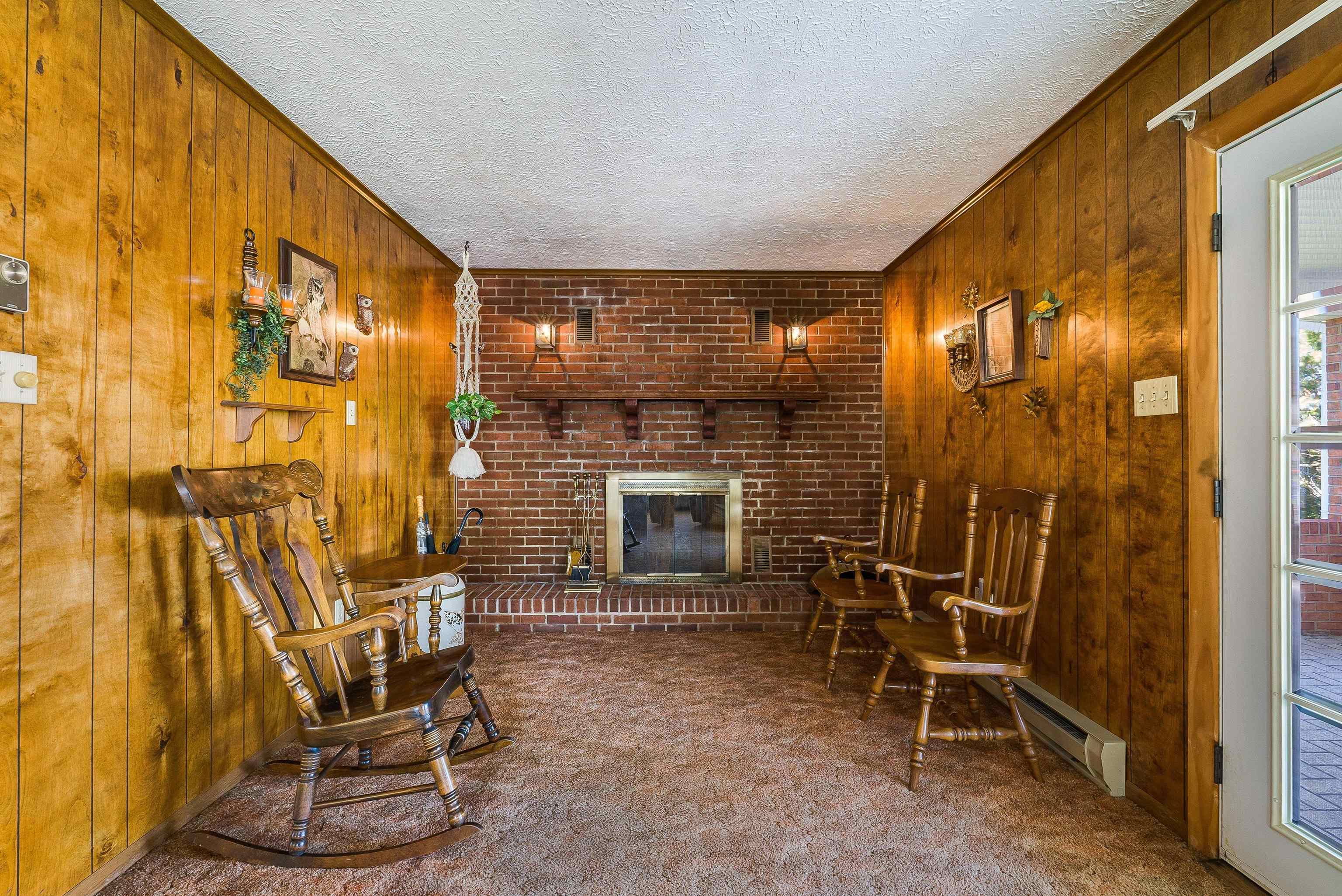 3430 OAK RIDGE RD, MOUNT CRAWFORD, Virginia 22841, 3 Bedrooms Bedrooms, ,1 BathroomBathrooms,Residential,3430 OAK RIDGE RD,670189 MLS # 670189