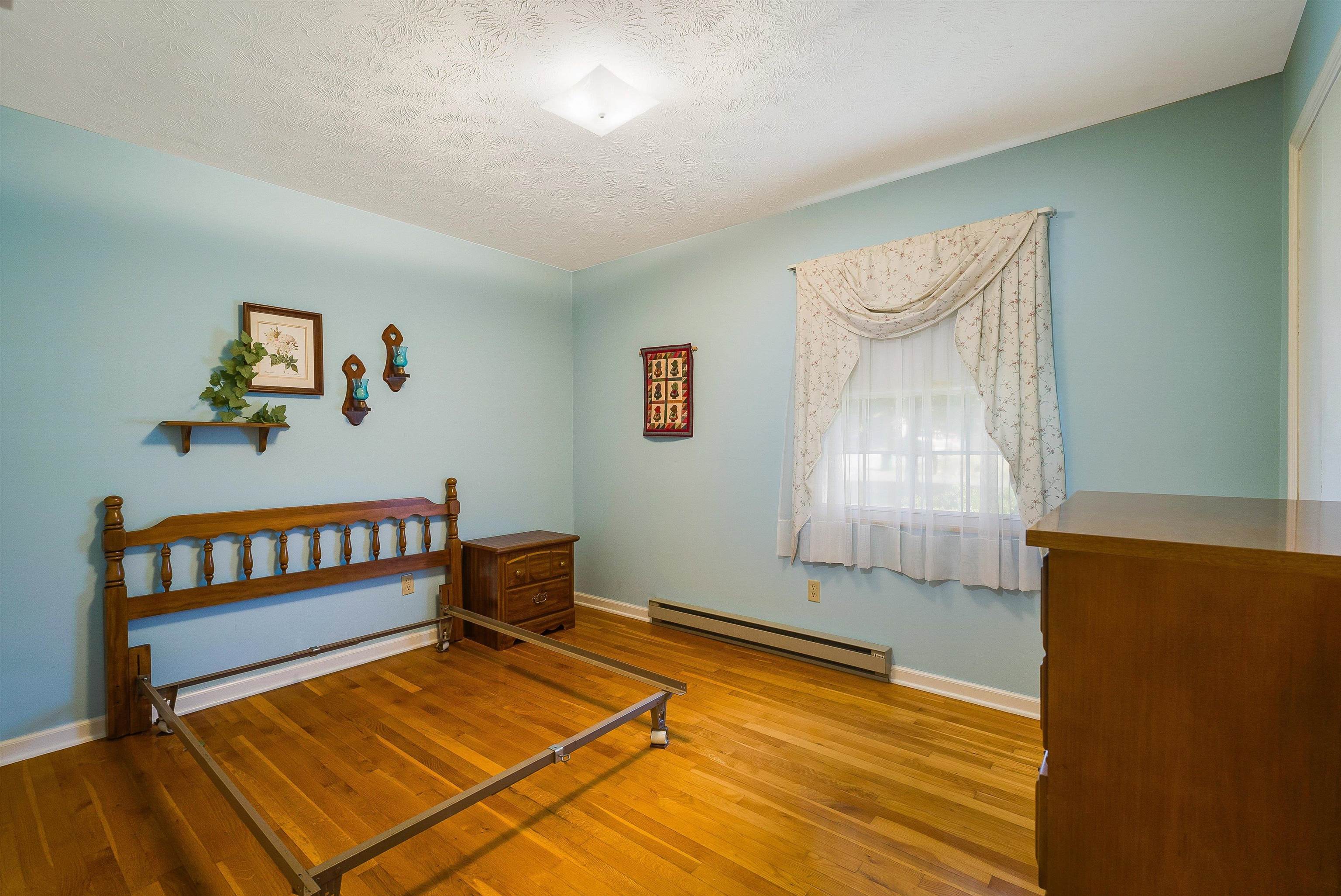 3430 OAK RIDGE RD, MOUNT CRAWFORD, Virginia 22841, 3 Bedrooms Bedrooms, ,1 BathroomBathrooms,Residential,3430 OAK RIDGE RD,670189 MLS # 670189