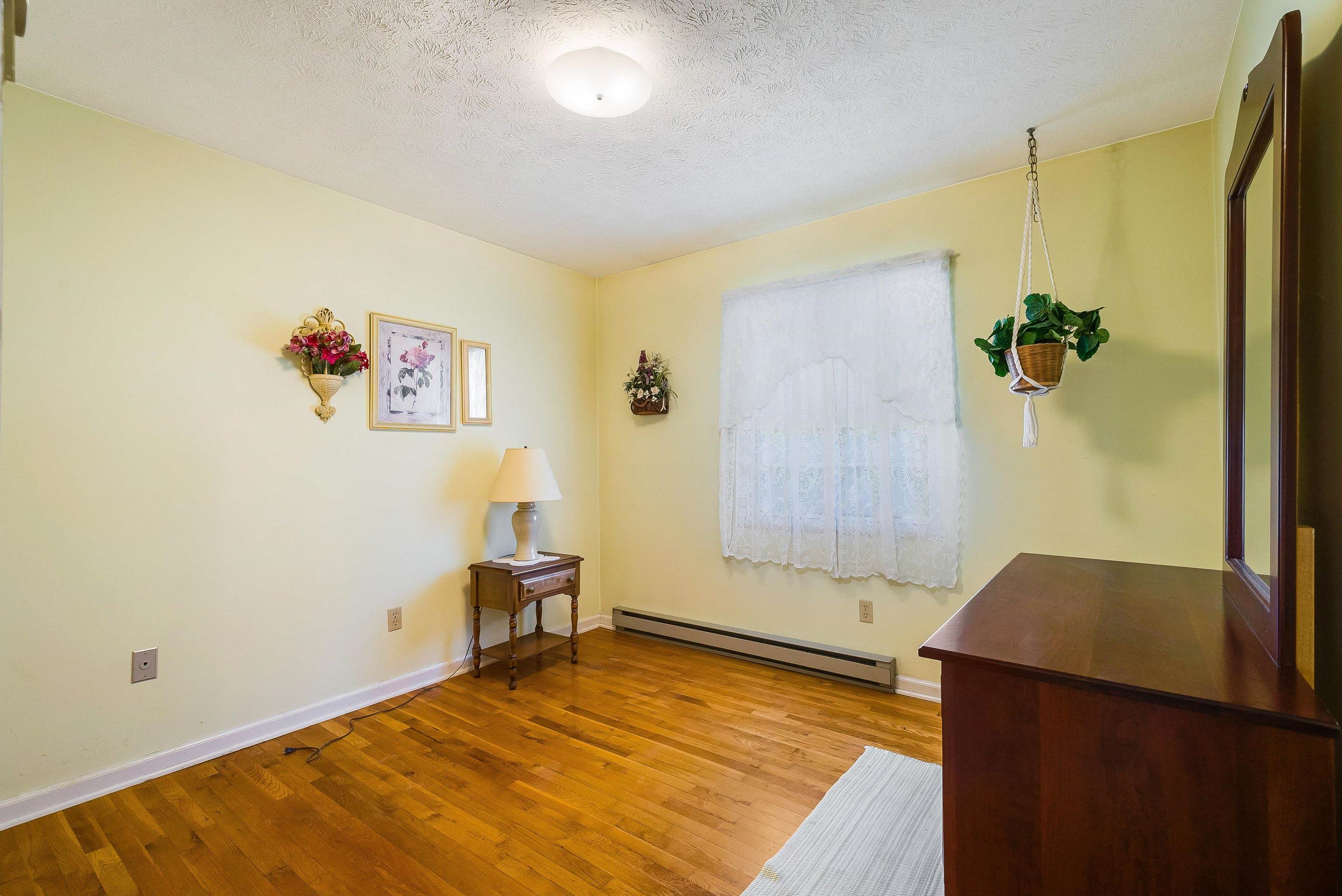3430 OAK RIDGE RD, MOUNT CRAWFORD, Virginia 22841, 3 Bedrooms Bedrooms, ,1 BathroomBathrooms,Residential,3430 OAK RIDGE RD,670189 MLS # 670189