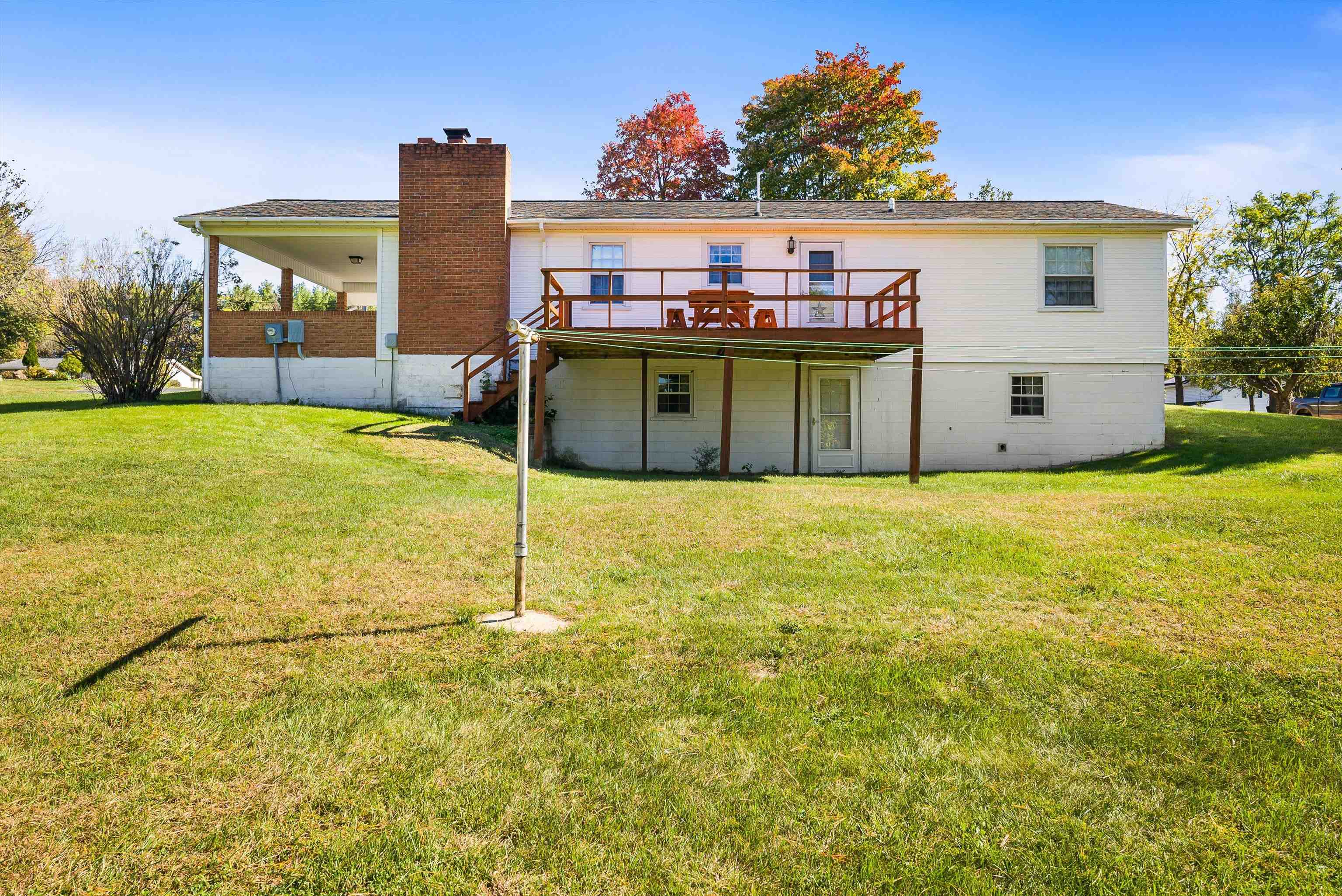 3430 OAK RIDGE RD, MOUNT CRAWFORD, Virginia 22841, 3 Bedrooms Bedrooms, ,1 BathroomBathrooms,Residential,3430 OAK RIDGE RD,670189 MLS # 670189