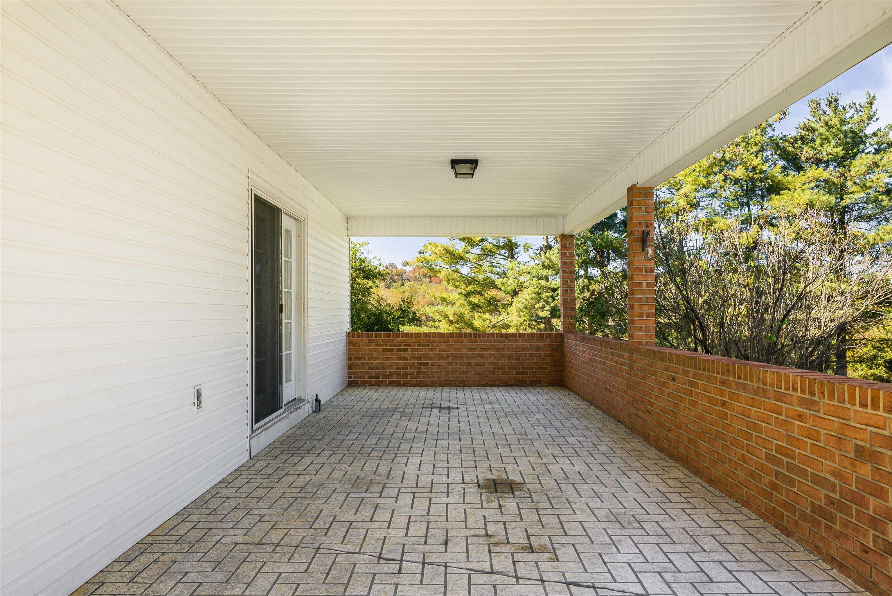 3430 OAK RIDGE RD, MOUNT CRAWFORD, Virginia 22841, 3 Bedrooms Bedrooms, ,1 BathroomBathrooms,Residential,3430 OAK RIDGE RD,670189 MLS # 670189