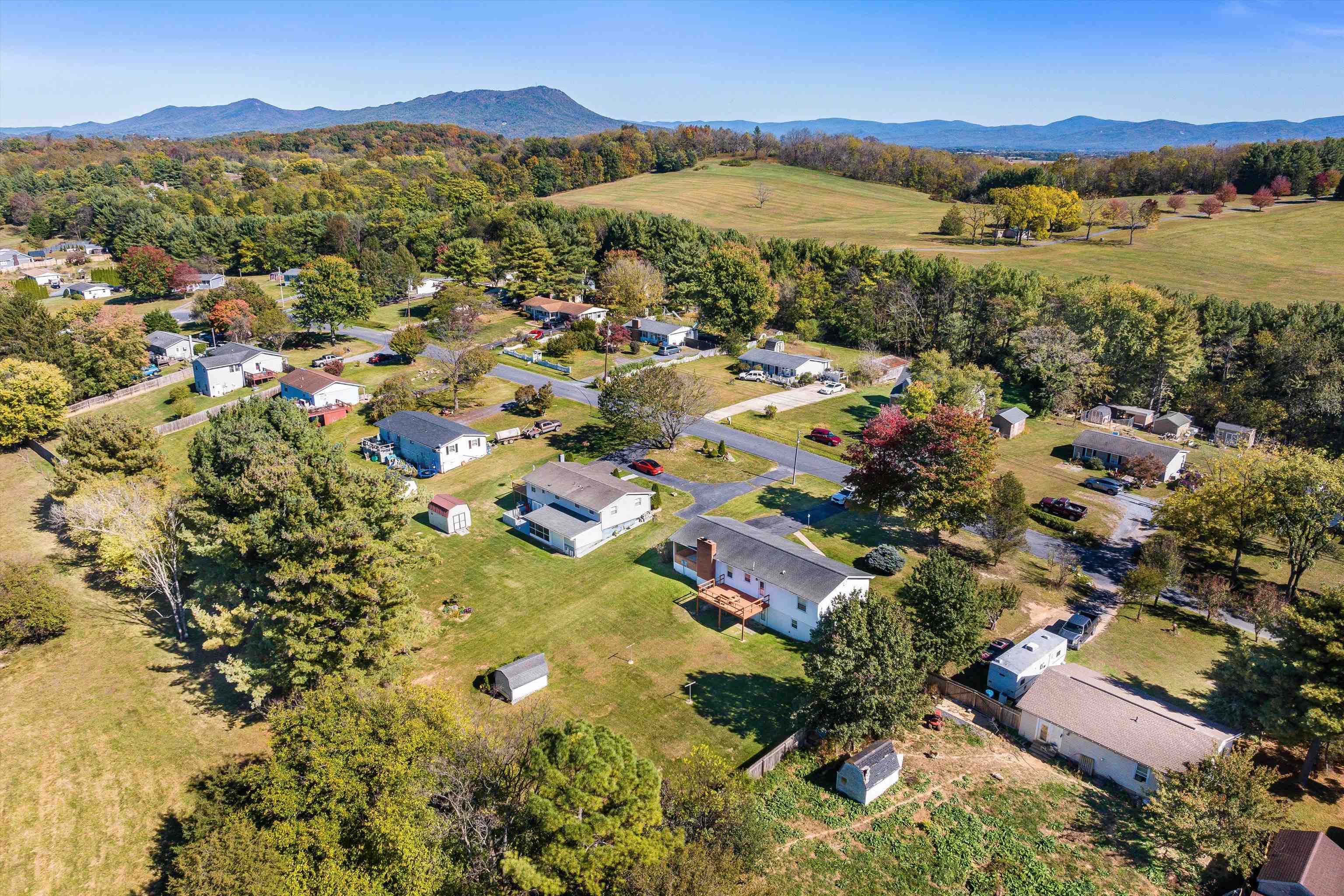3430 OAK RIDGE RD, MOUNT CRAWFORD, Virginia 22841, 3 Bedrooms Bedrooms, ,1 BathroomBathrooms,Residential,3430 OAK RIDGE RD,670189 MLS # 670189