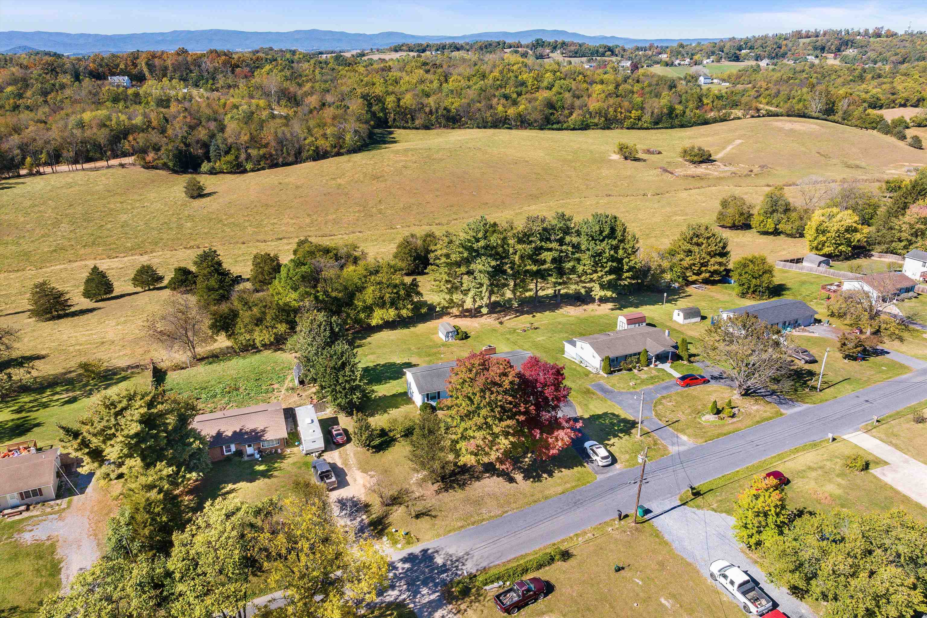 3430 OAK RIDGE RD, MOUNT CRAWFORD, Virginia 22841, 3 Bedrooms Bedrooms, ,1 BathroomBathrooms,Residential,3430 OAK RIDGE RD,670189 MLS # 670189