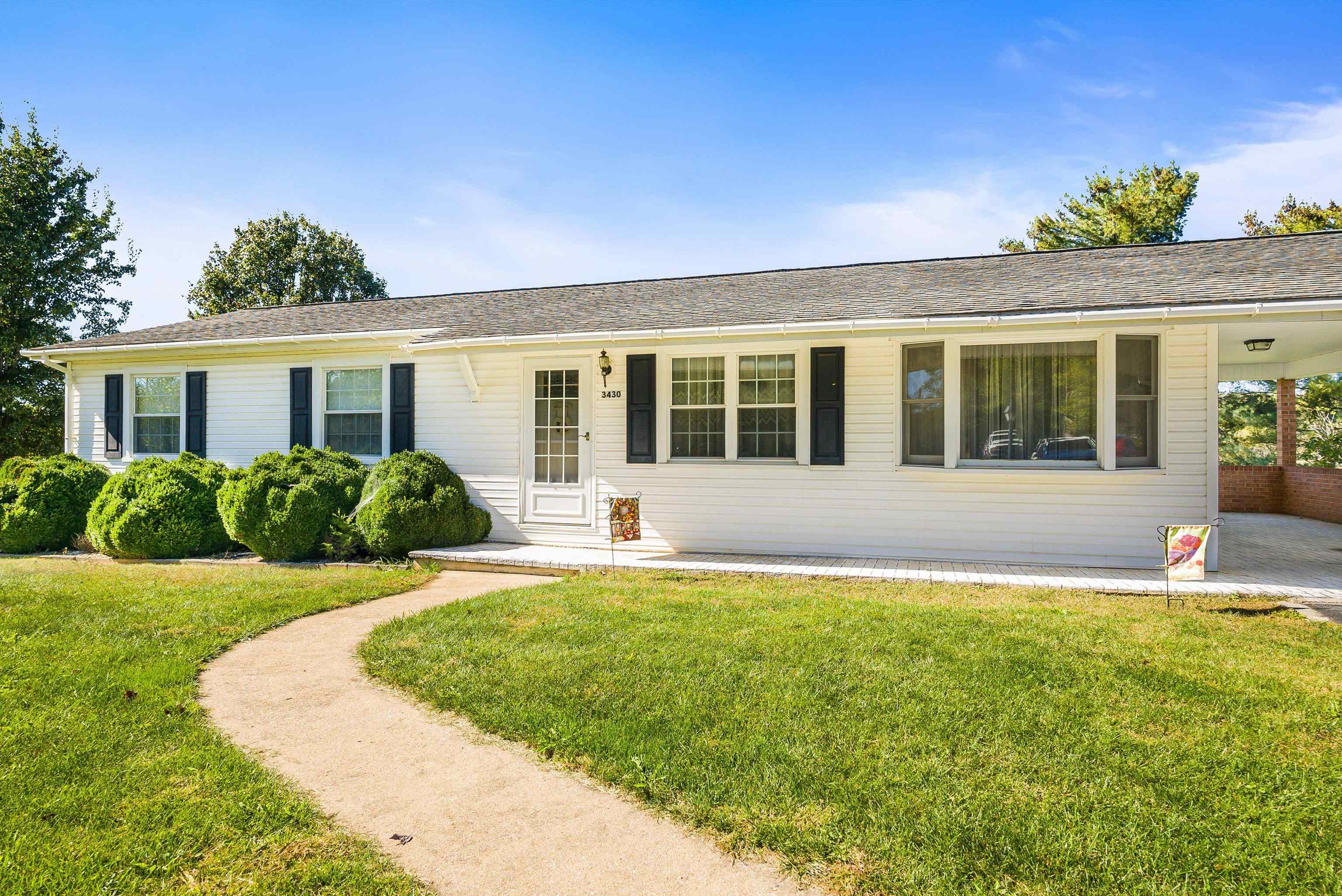 3430 OAK RIDGE RD, MOUNT CRAWFORD, Virginia 22841, 3 Bedrooms Bedrooms, ,1 BathroomBathrooms,Residential,3430 OAK RIDGE RD,670189 MLS # 670189