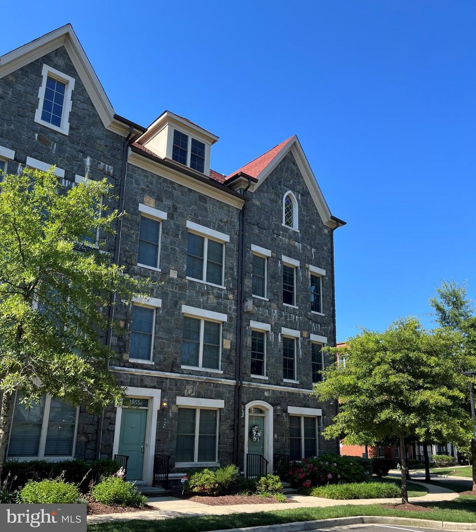 2855 CHANCELLORS WAY NE, WASHINGTON, District Of Columbia 20017, 3 Bedrooms Bedrooms, 12 Rooms Rooms,3 BathroomsBathrooms,Residential,For sale,2855 CHANCELLORS WAY NE,DCDC2226962 MLS # DCDC2226962