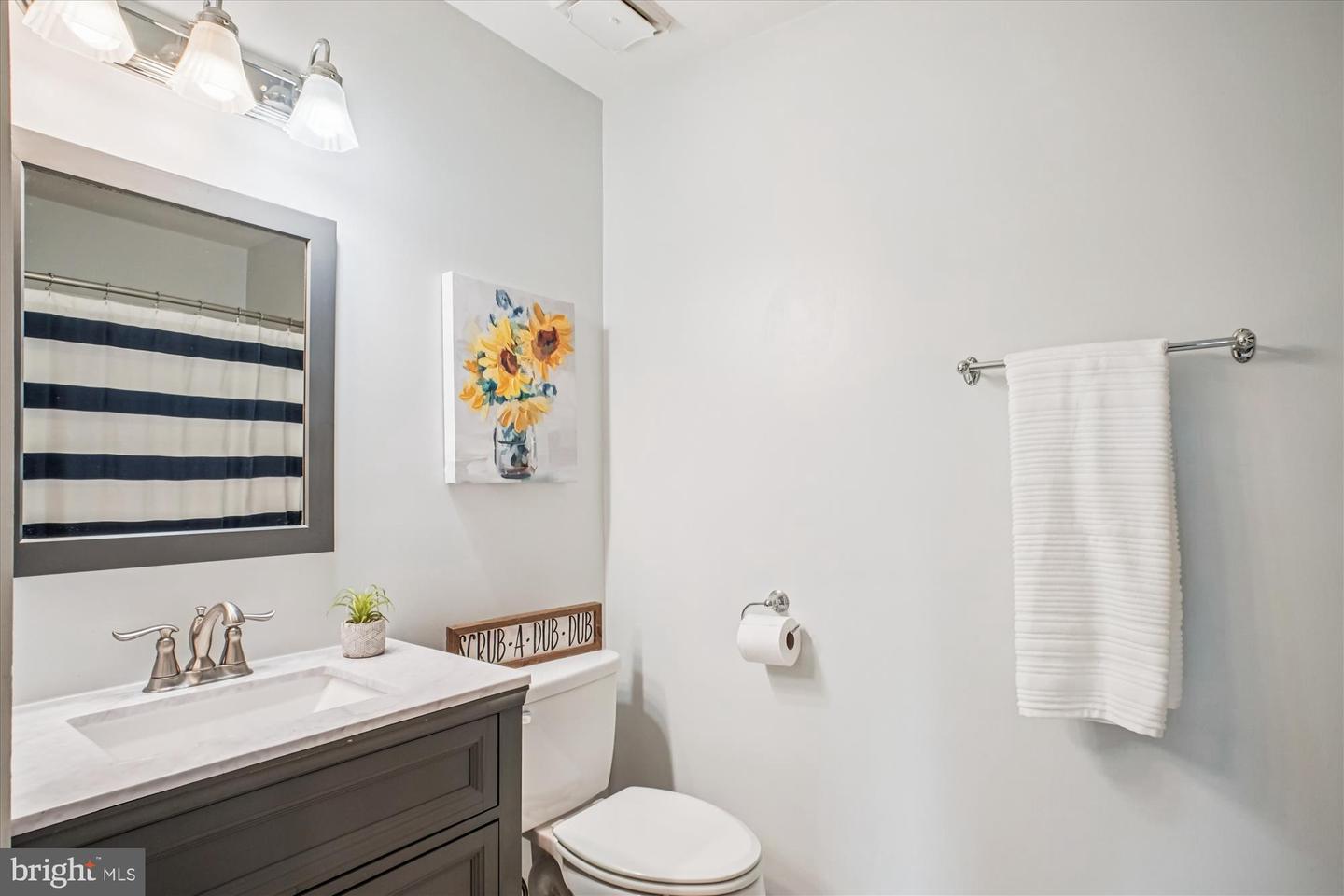 13486 FOXLEASE CT, HERNDON, Virginia 20171, 3 Bedrooms Bedrooms, ,2 BathroomsBathrooms,Residential,For sale,13486 FOXLEASE CT,VAFX2274250 MLS # VAFX2274250