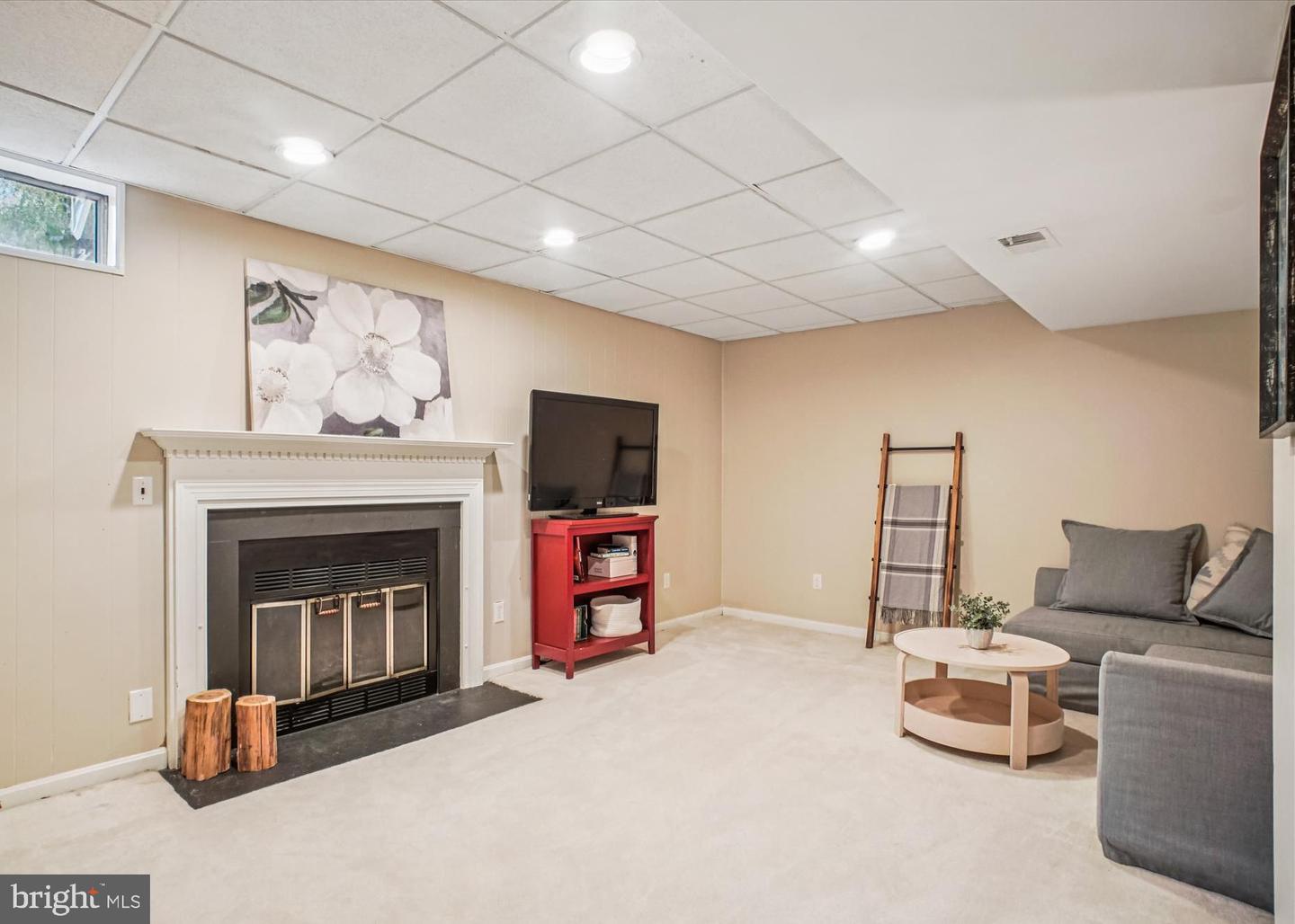 13486 FOXLEASE CT, HERNDON, Virginia 20171, 3 Bedrooms Bedrooms, ,2 BathroomsBathrooms,Residential,For sale,13486 FOXLEASE CT,VAFX2274250 MLS # VAFX2274250