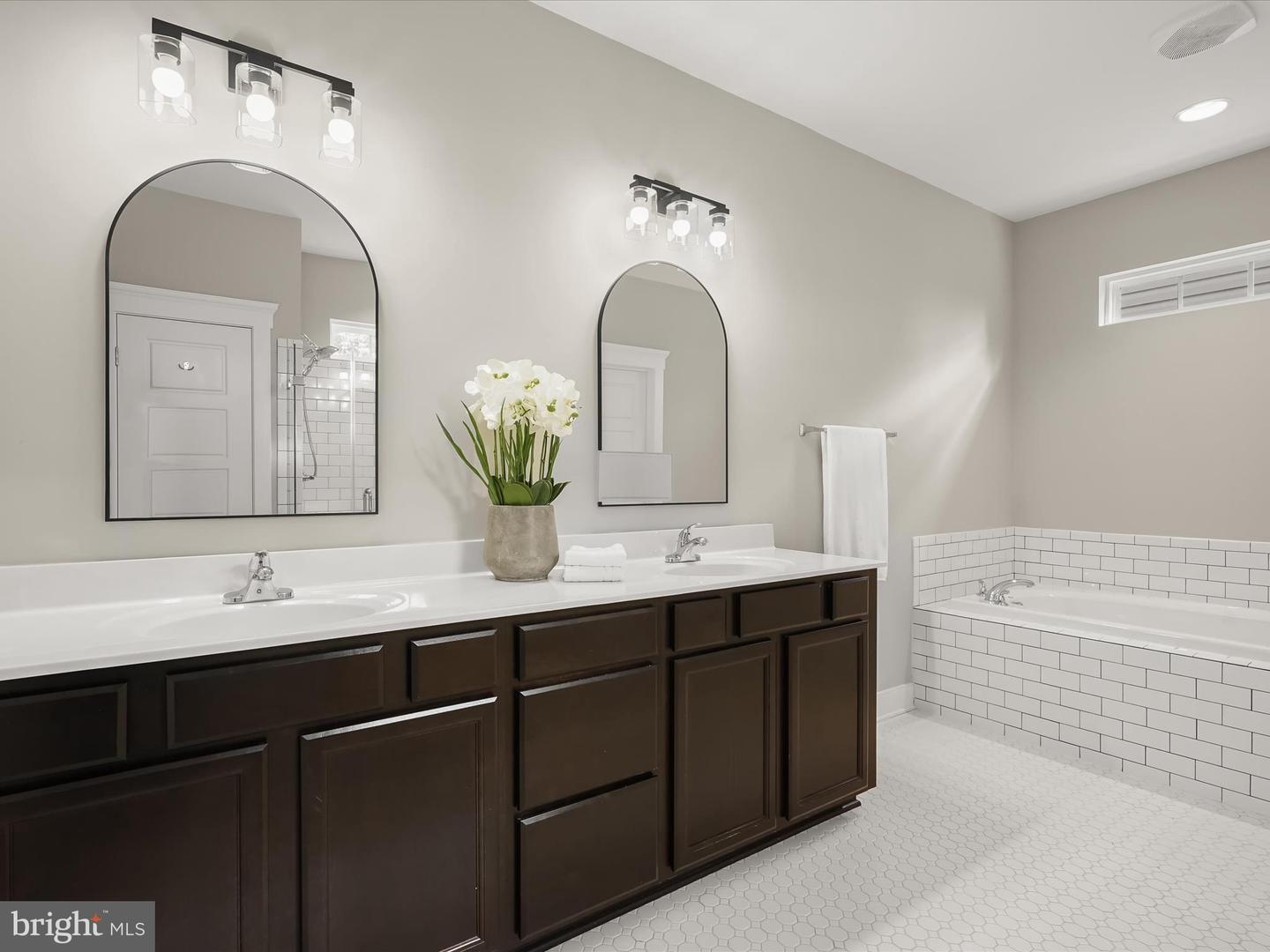 841 PENCOAST DR, PURCELLVILLE, Virginia 20132, 6 Bedrooms Bedrooms, ,3 BathroomsBathrooms,Residential,For sale,841 PENCOAST DR,VALO2108868 MLS # VALO2108868